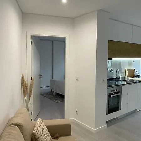 Marinho's Ii Apartment *